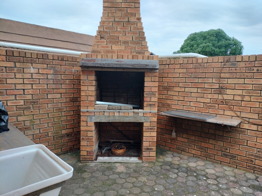 3 Bedroom Property for Sale in Reebok Western Cape